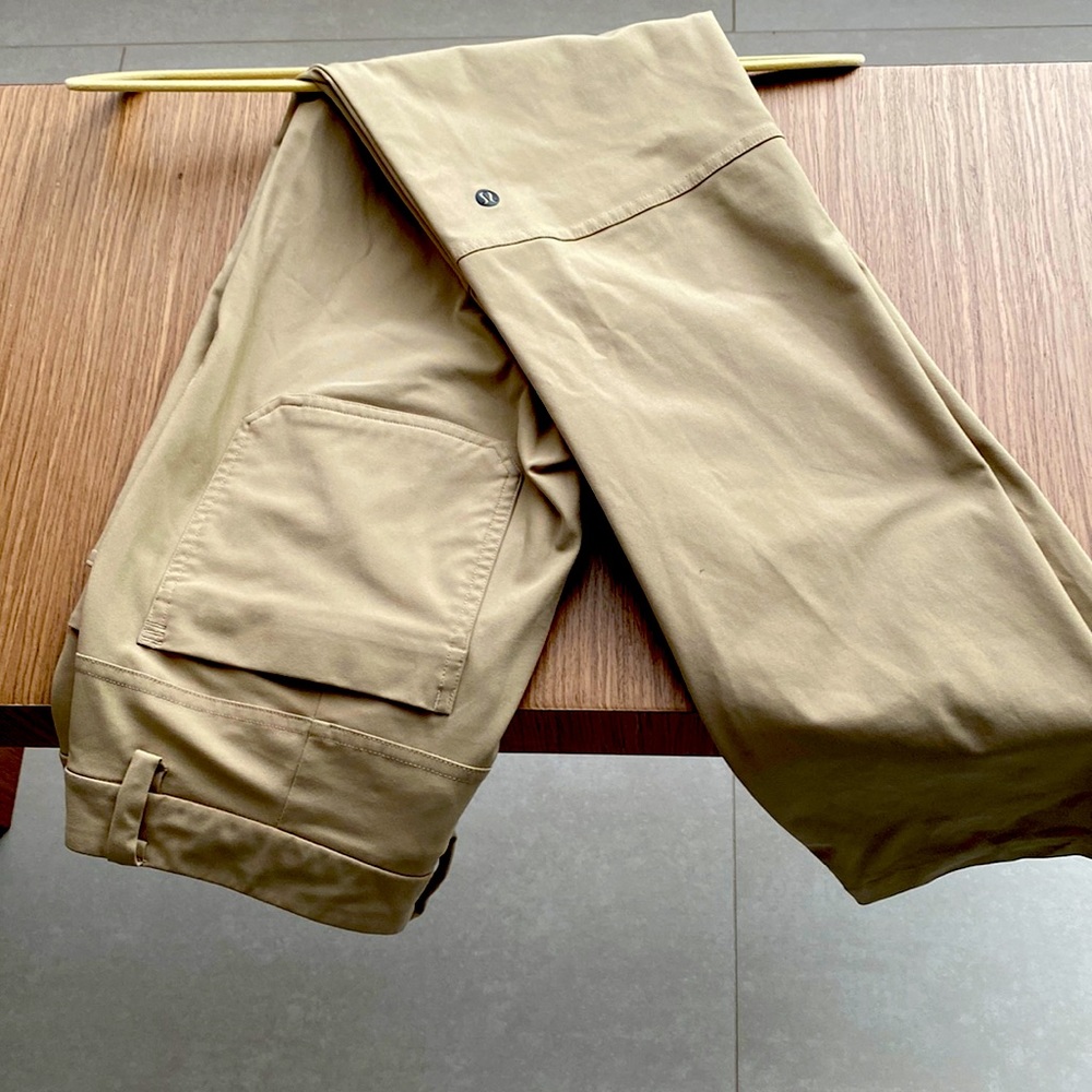 Lululemon beige casual men's slacks size 30"  very good condition
